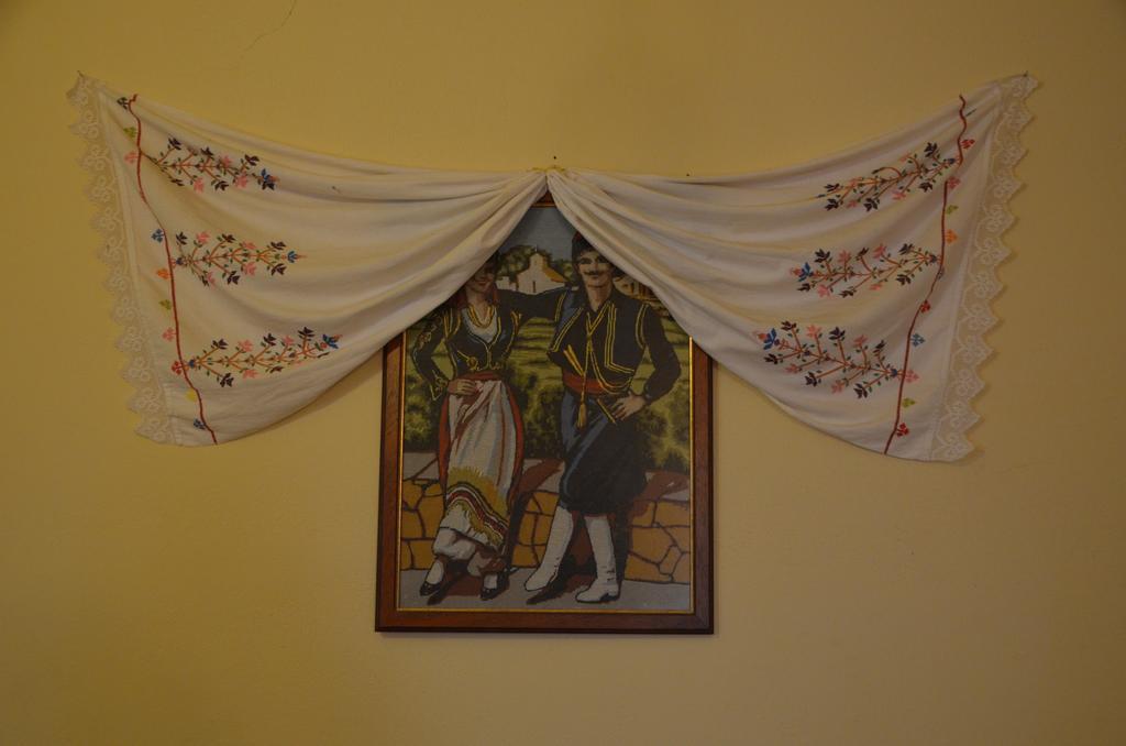 Ellinospito Apartment Axos Bilik gambar